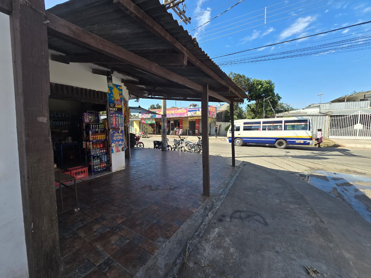 CASA COMERCIAL EN SATELITE NORTE EN VENTA CERCA AL MERCADO - INMUEBLE NUMERO 289