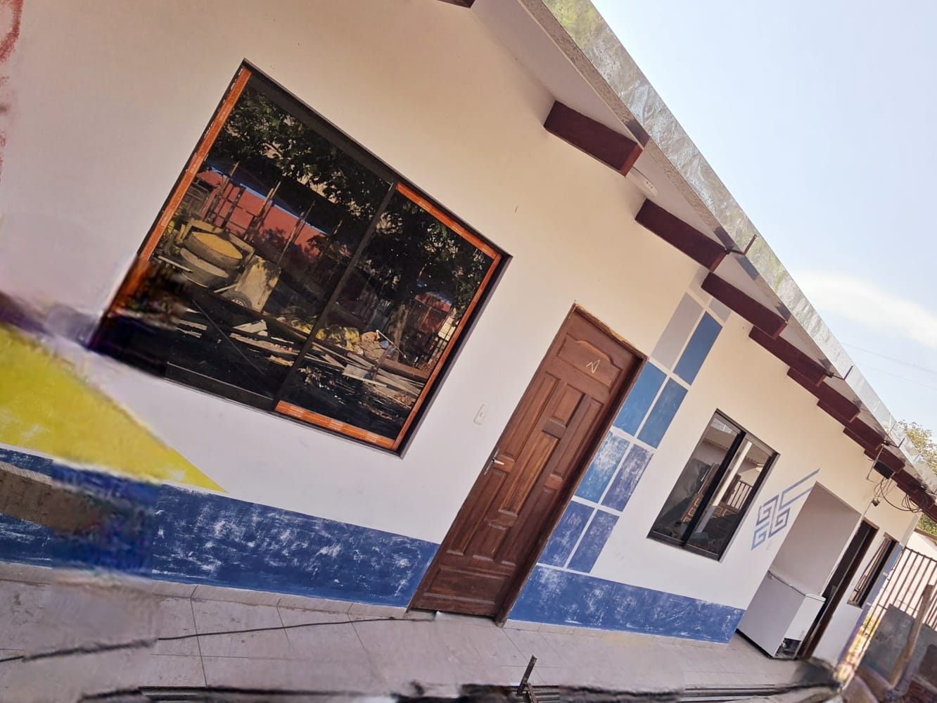 CASA COMERCIAL EN VENTA SOBRE 9NO ANILLO ZONA ESTE USO MIXTO - INMUEBLE NUMERO 301