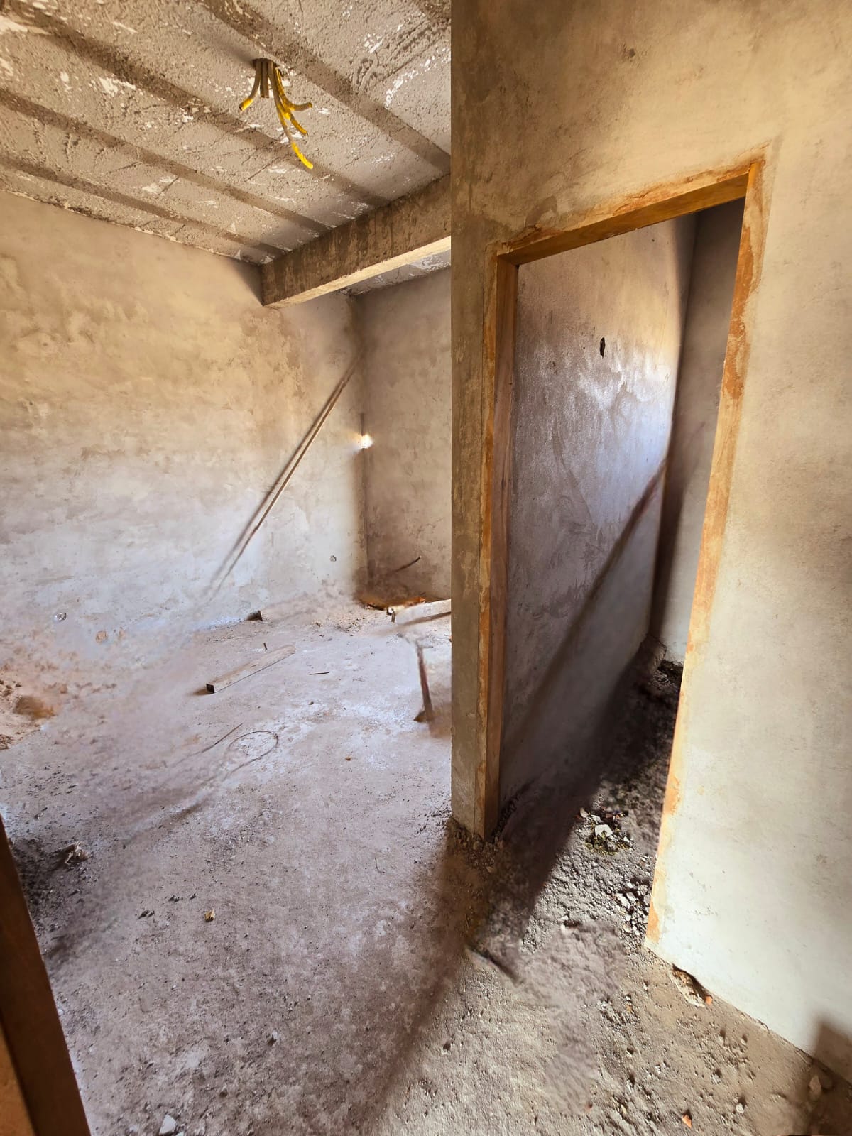 CASA COMERCIAL EN VENTA SOBRE 9NO ANILLO ZONA ESTE USO MIXTO - INMUEBLE NUMERO 301