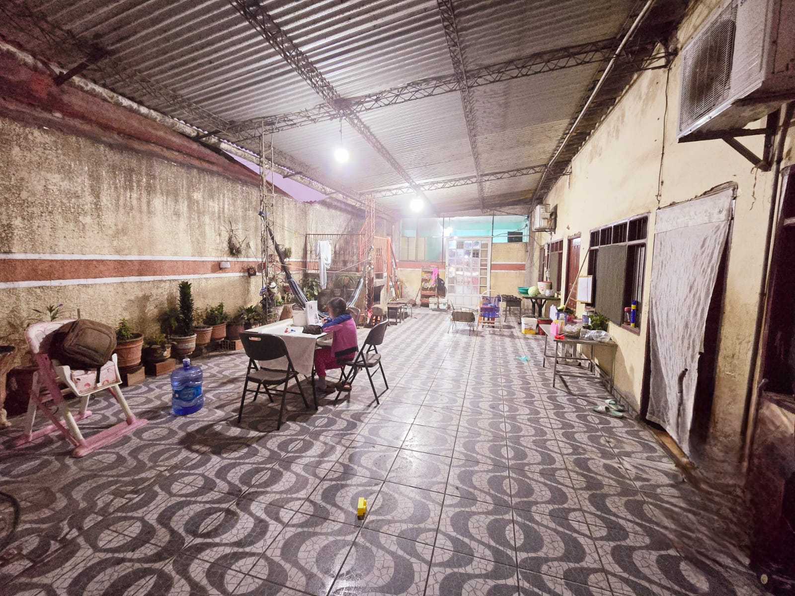 CASA COMERCIAL EN VENTA, SOBRE AVENIDA LUJAN - INMUEBLE NUMERO 304