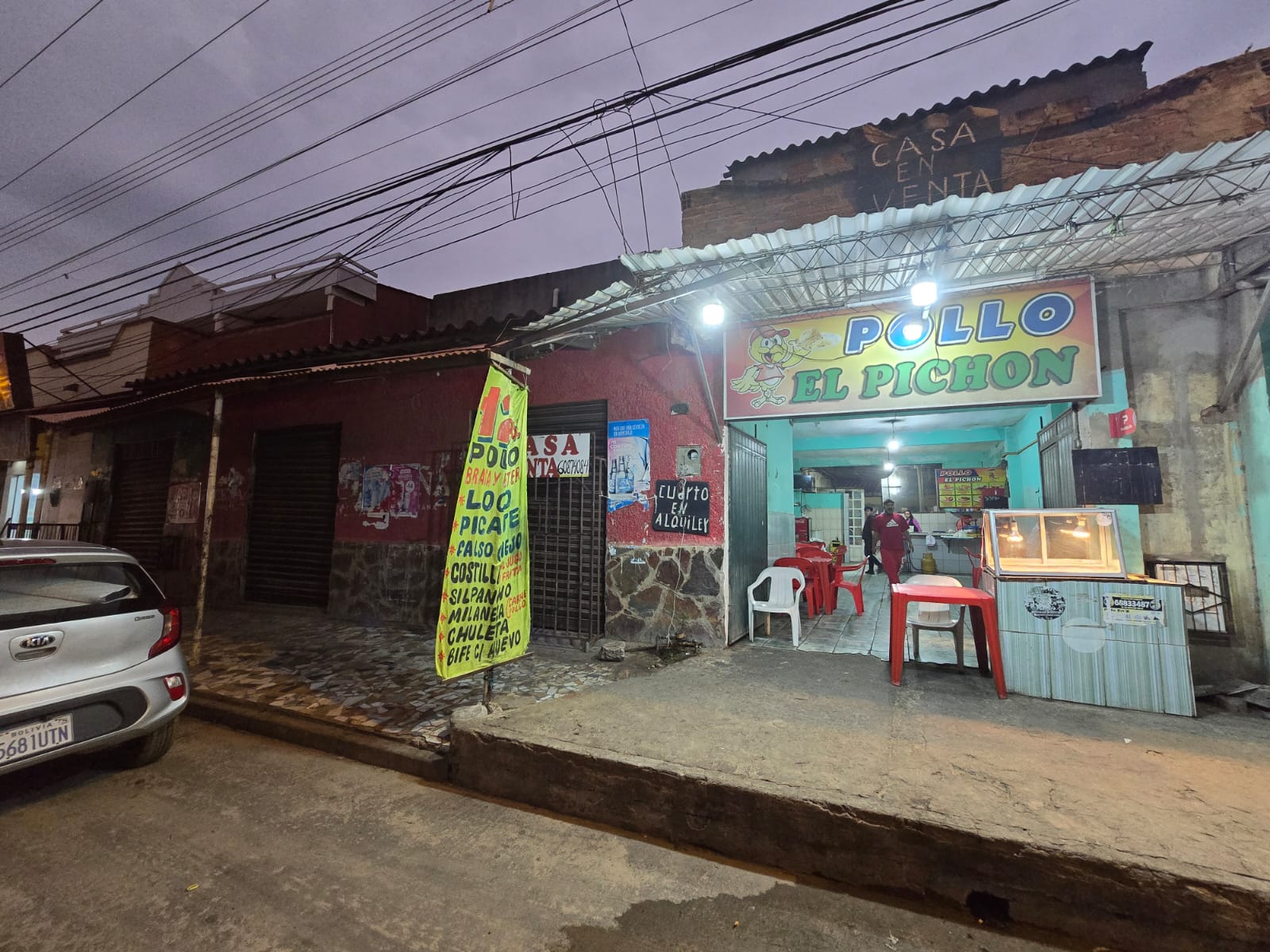 CASA COMERCIAL EN VENTA, SOBRE AVENIDA LUJAN - INMUEBLE NUMERO 304