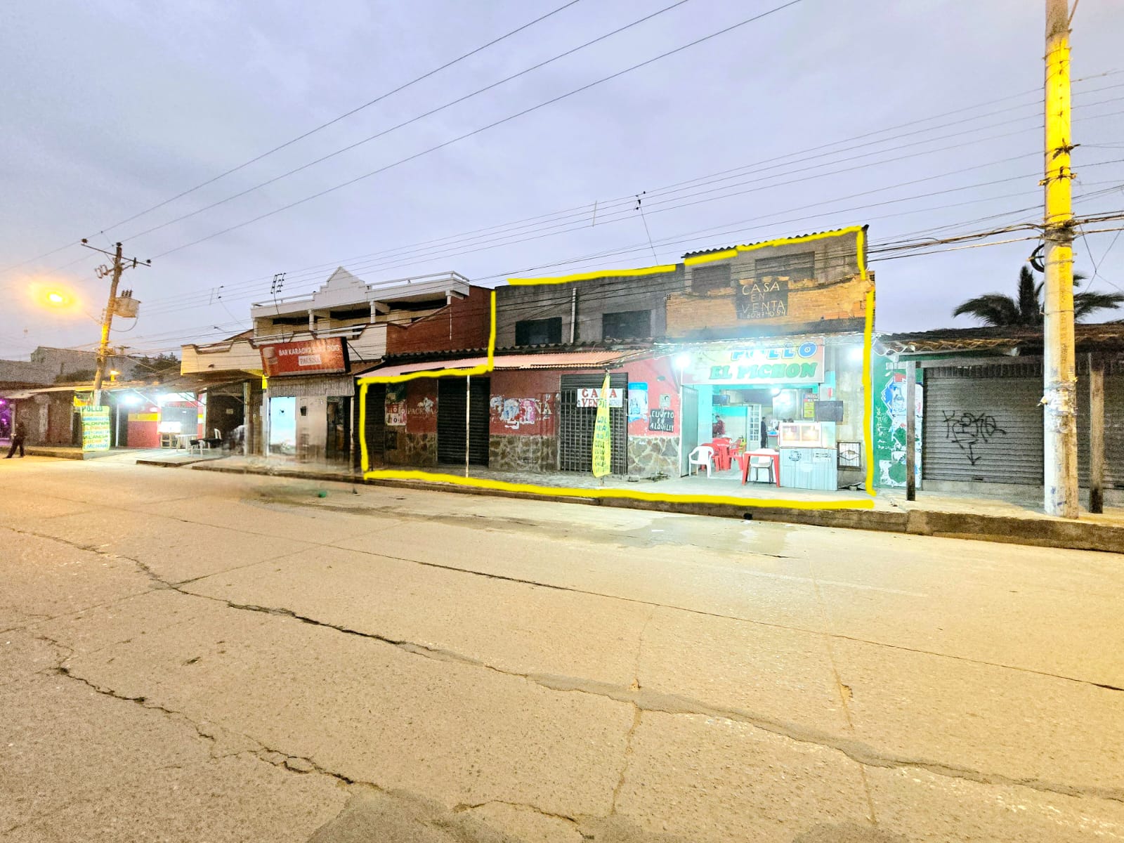 CASA COMERCIAL EN VENTA, SOBRE AVENIDA LUJAN - INMUEBLE NUMERO 304