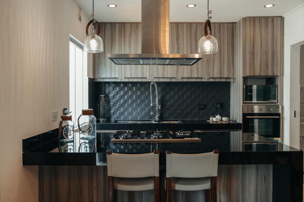 CASA DE LUJO DE 4 DORMITORIOS EN VENTA ZONA NORTE DENTRO DE CONDOMINIO - INMUEBLE NUMERO 317
