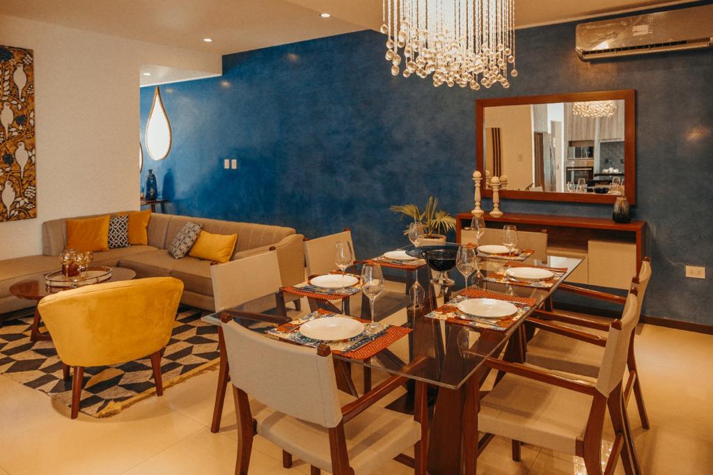 CASA DE LUJO DE 4 DORMITORIOS EN VENTA ZONA NORTE DENTRO DE CONDOMINIO - INMUEBLE NUMERO 317