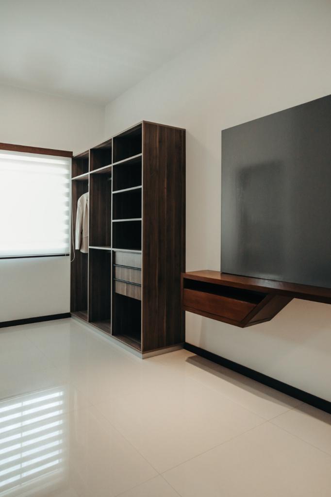CASA DE LUJO DE 4 DORMITORIOS EN VENTA ZONA NORTE DENTRO DE CONDOMINIO - INMUEBLE NUMERO 317
