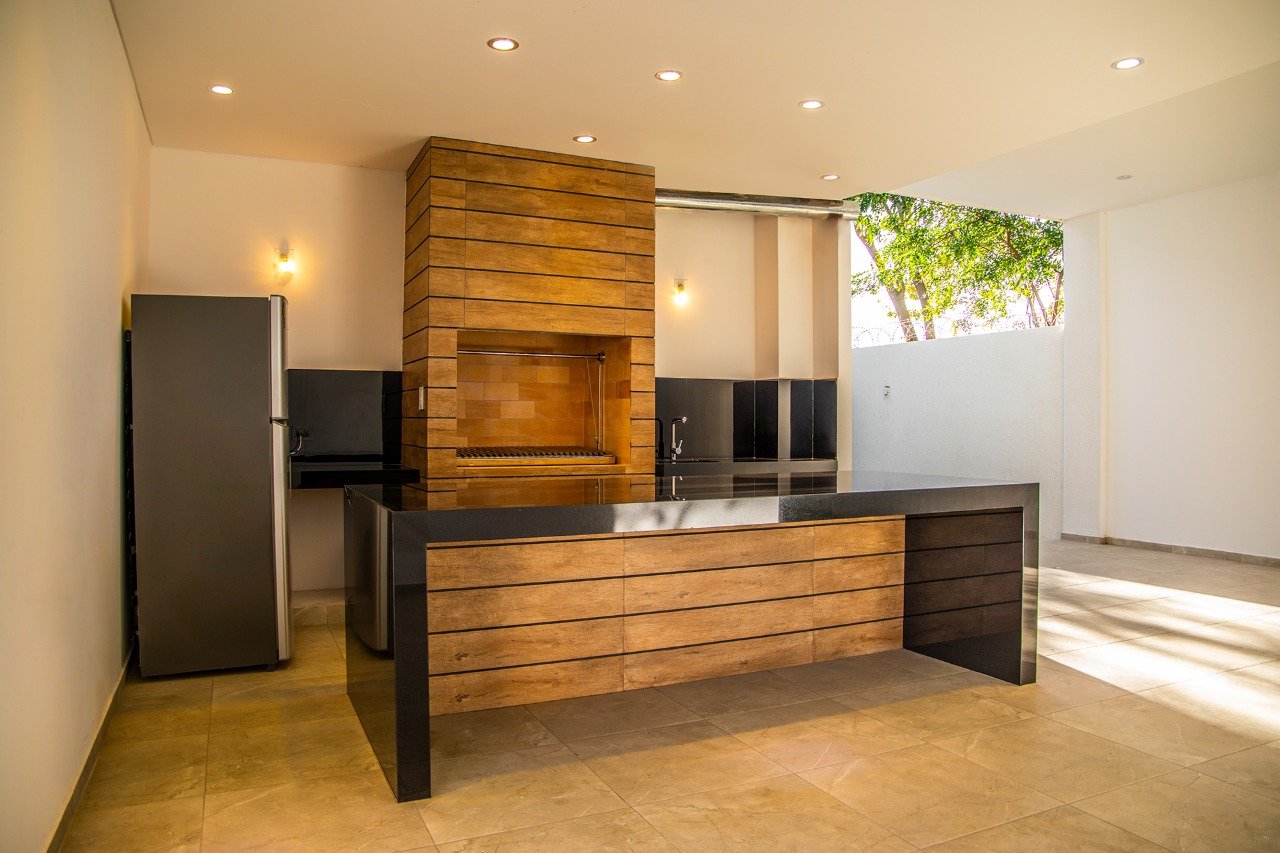 CASA DE LUJO DE 4 DORMITORIOS EN VENTA ZONA NORTE DENTRO DE CONDOMINIO - INMUEBLE NUMERO 317