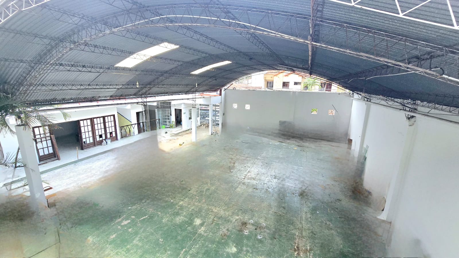 GALPON CON OFICINAS EN VENTA ZONA SUR - INMUEBLE NUMERO 394