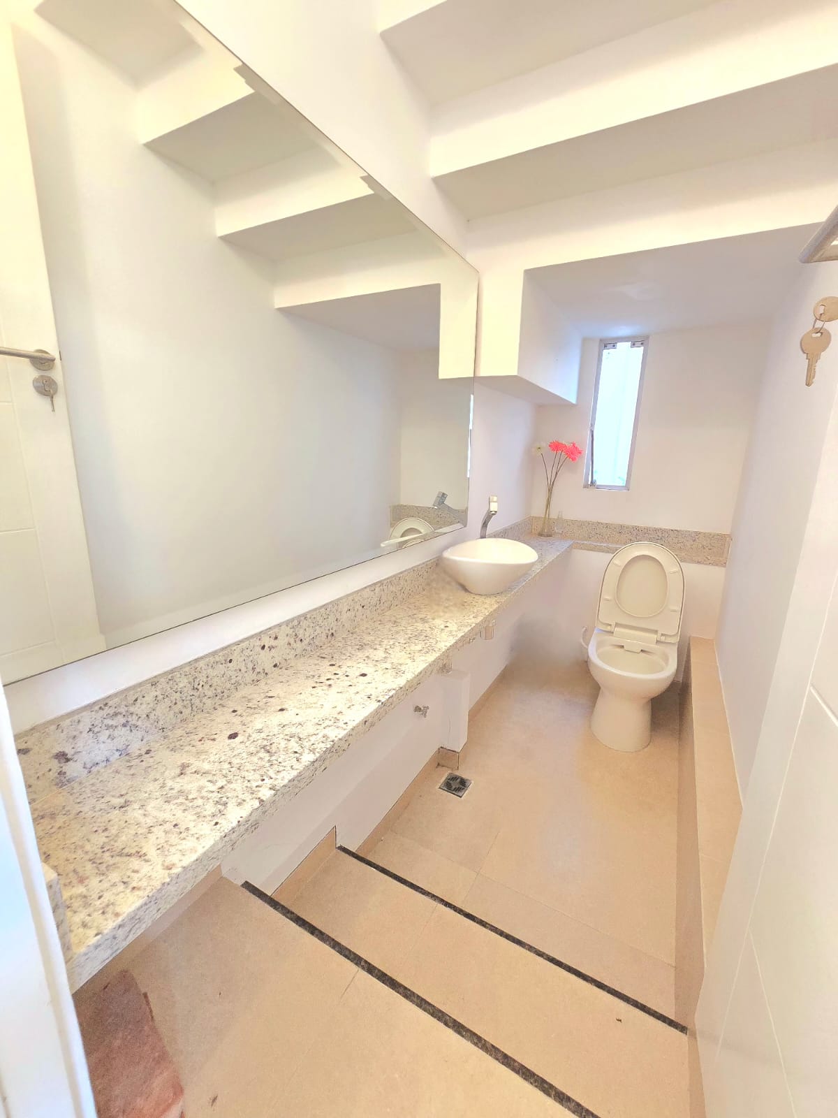 HERMOSA CASA EN VENTA EN URUBO - INMUEBLE NUMERO 437