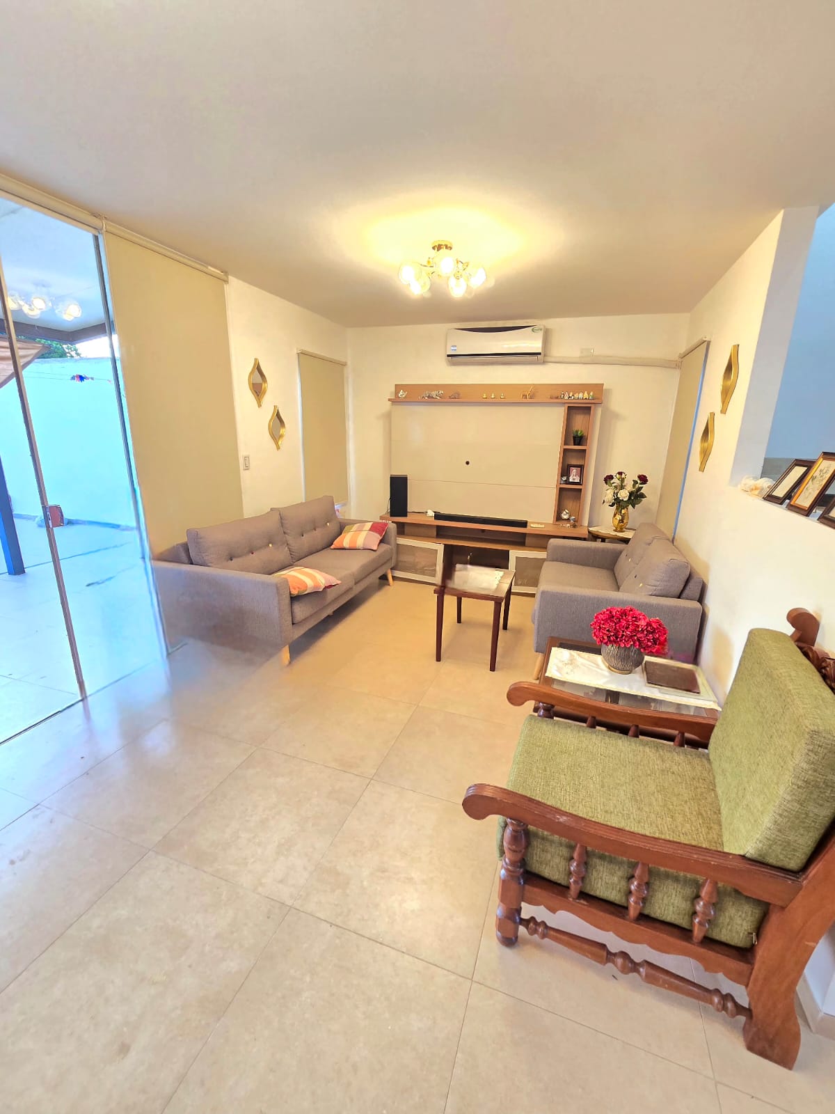 HERMOSA CASA EN VENTA EN URUBO - INMUEBLE NUMERO 437