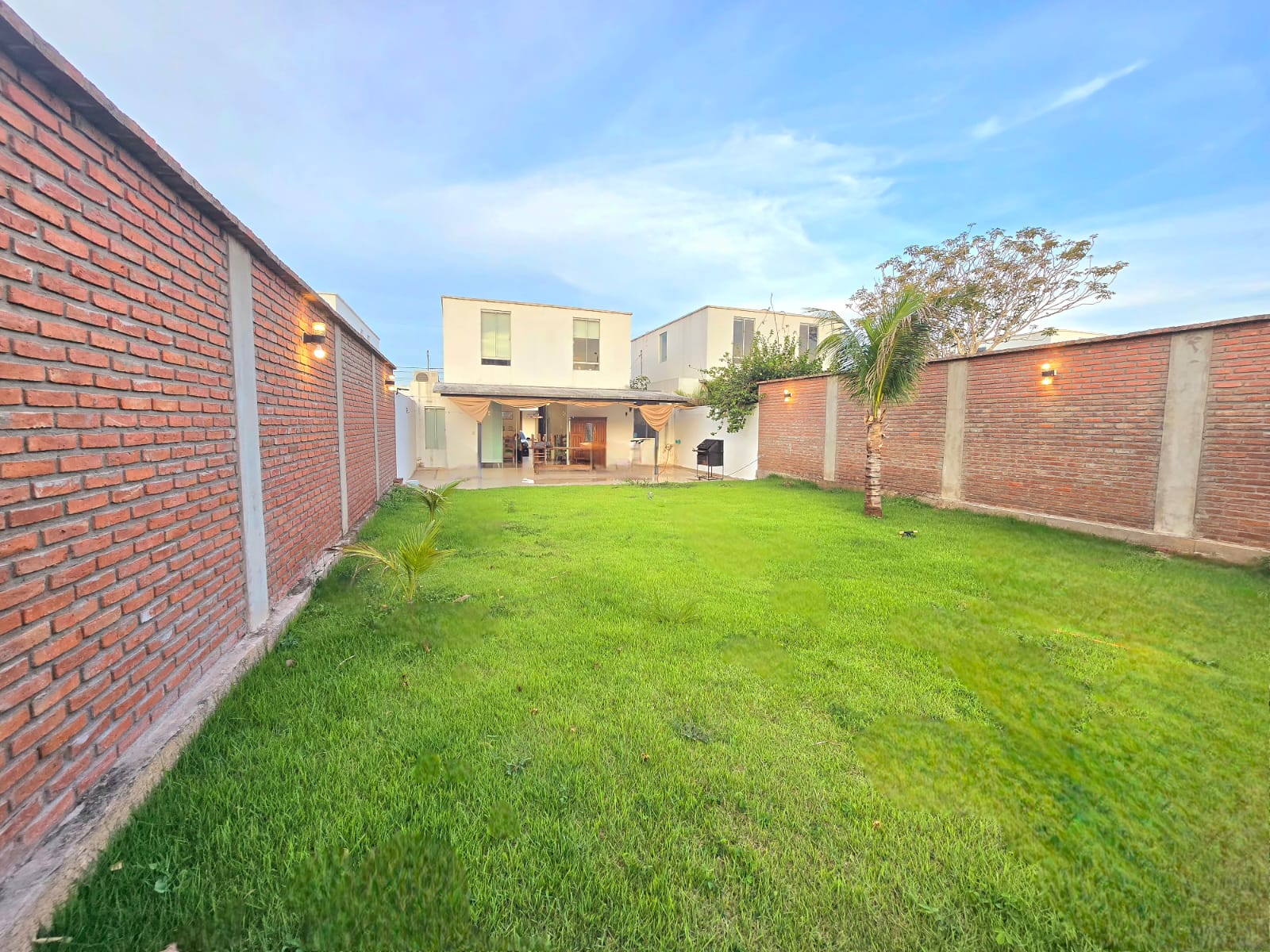 HERMOSA CASA EN VENTA EN URUBO - INMUEBLE NUMERO 437