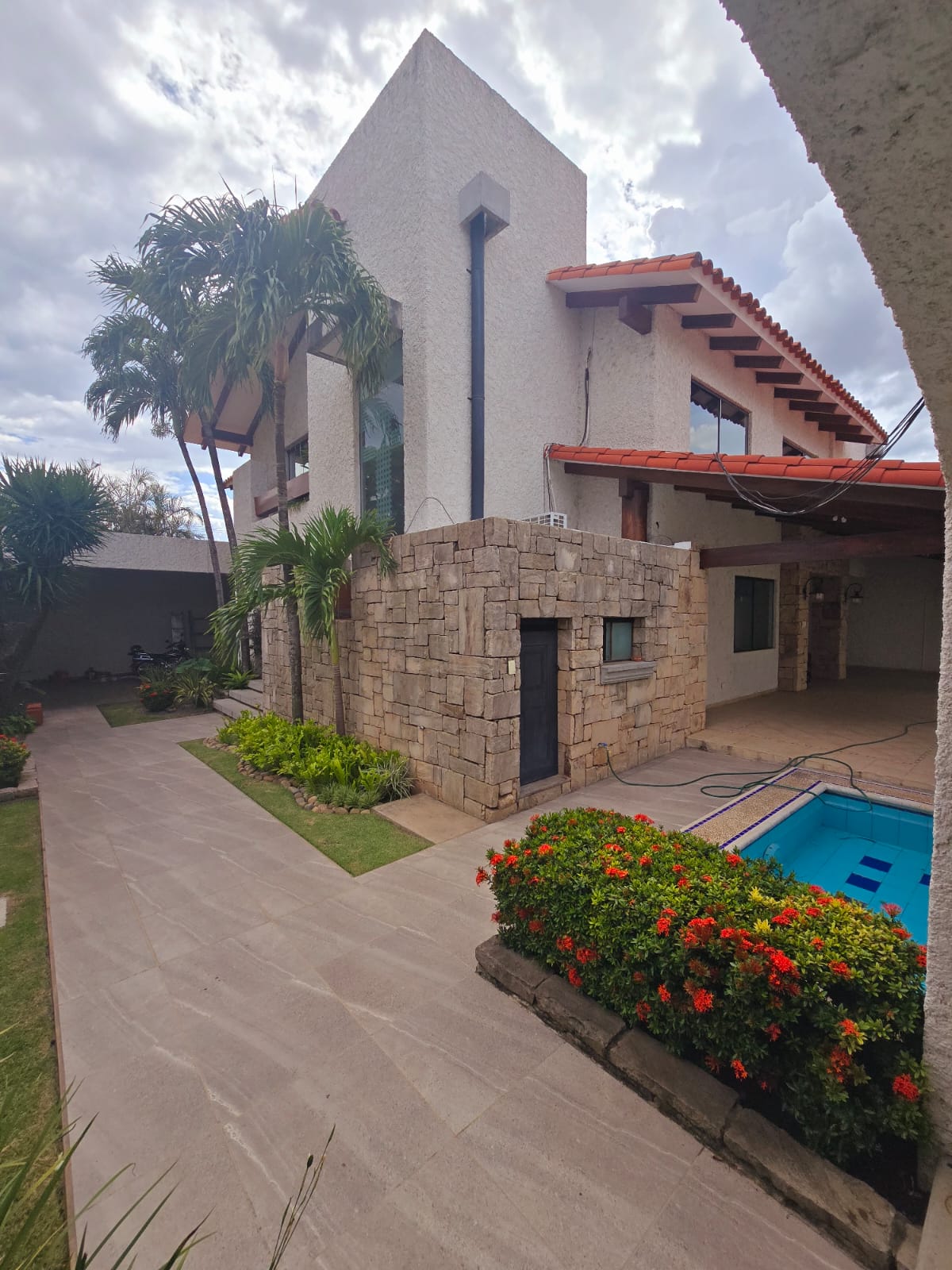 MONOAMBIENTE AMOBLADO EN VENTA CONDOMINIO BARUC - INMUEBLE NUMERO 453