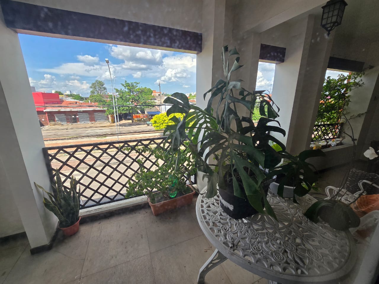 CASA COMERCIAL CON TIENDA EN VENTA SOBRE AVENIDA - INMUEBLE NUMERO 497