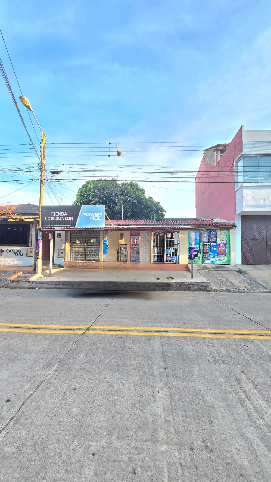 CASA COMERCIAL EN VENTA A 3 CUADRAS DEL COMERCIAL CHIRIGUANO - INMUEBLE NUMERO 529