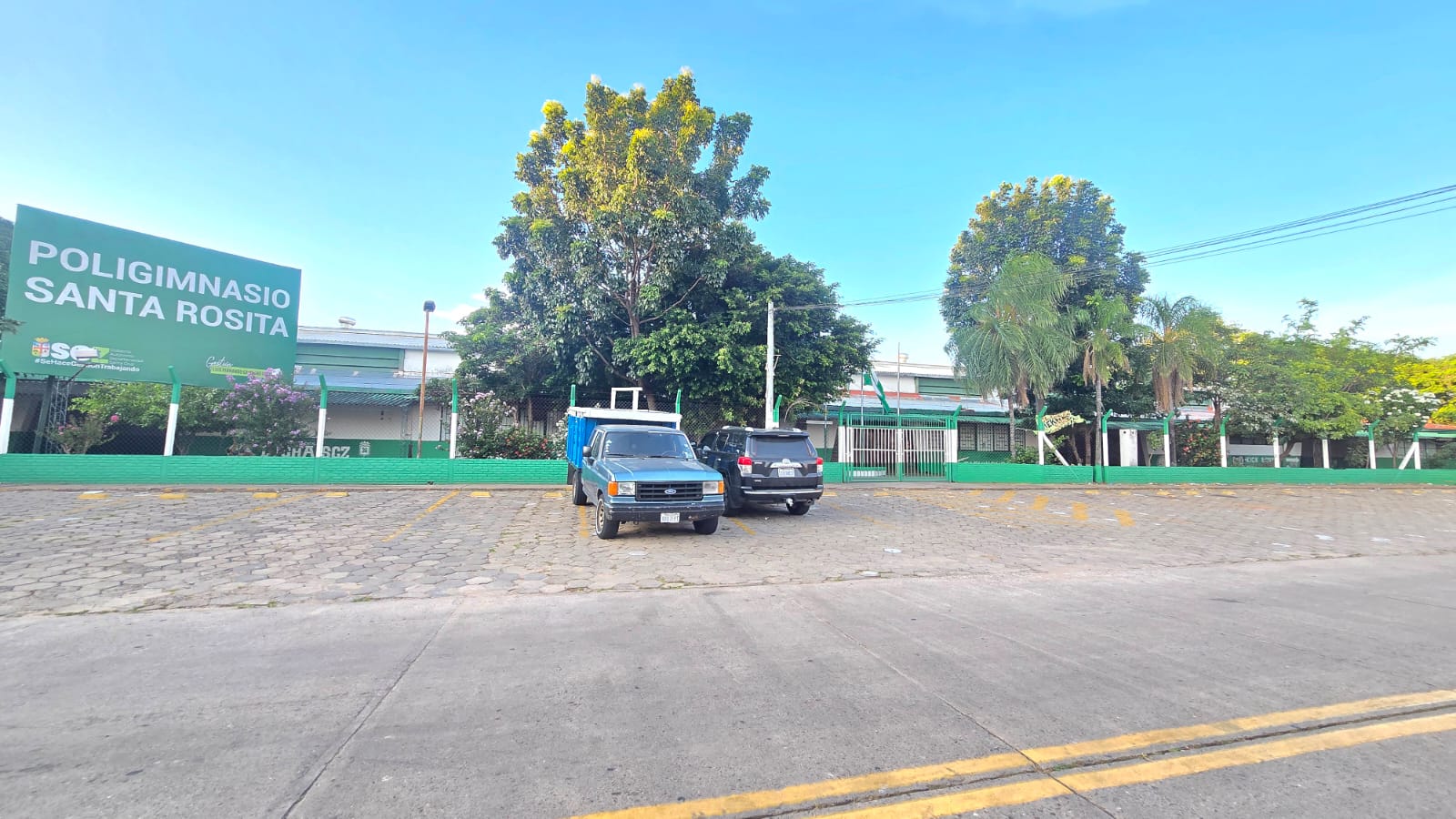 CASA COMERCIAL EN VENTA A 3 CUADRAS DEL COMERCIAL CHIRIGUANO - INMUEBLE NUMERO 529