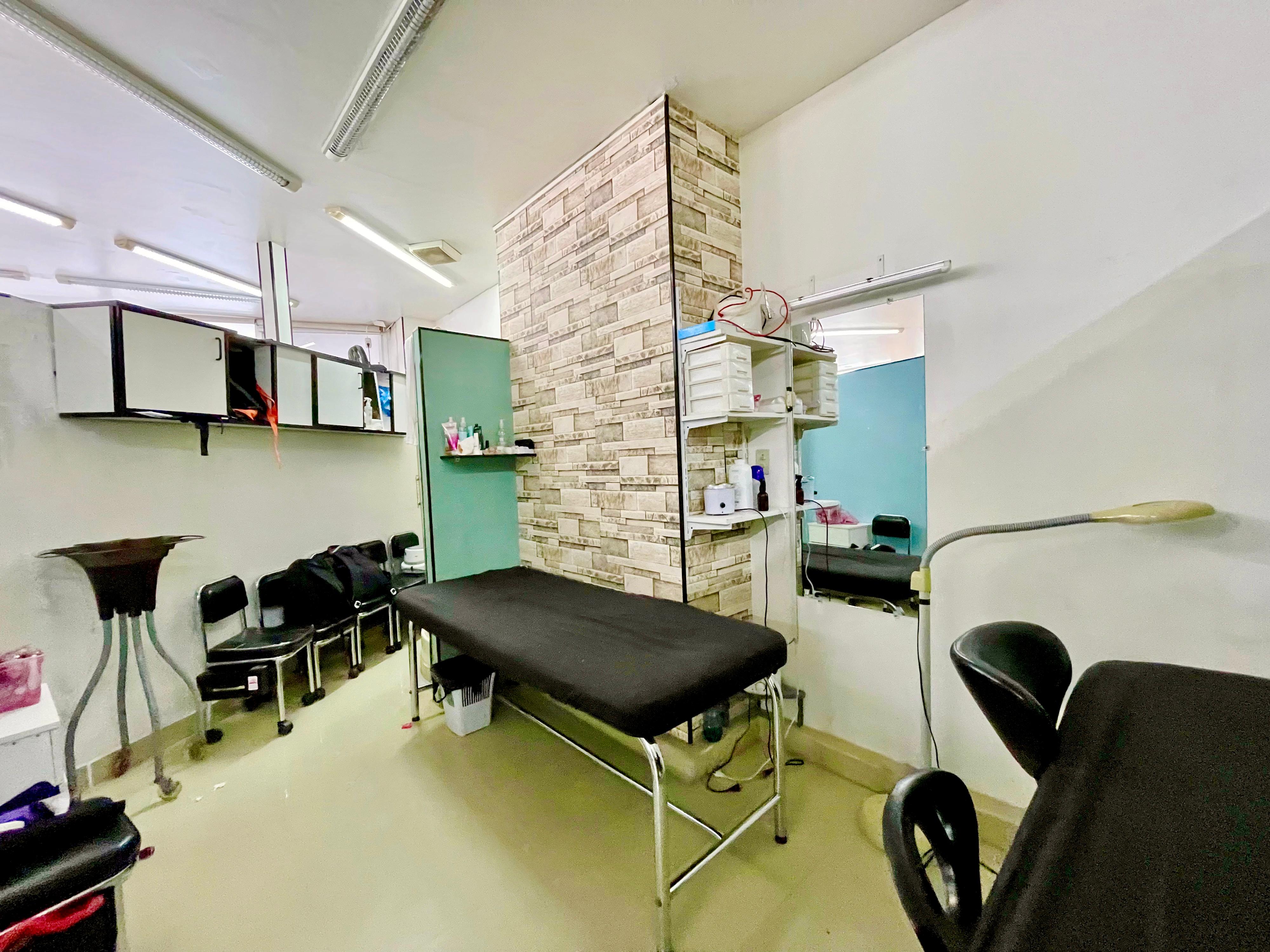 LOCAL COMERCIAL EN ALQUILER SOBRE AVENIDA - INMUEBLE NUMERO 534
