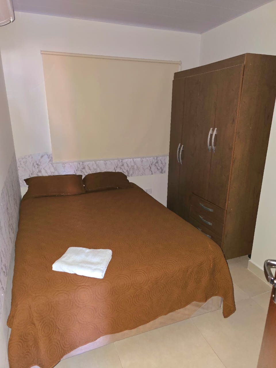 DEPARTAMENTO AMOBLADO EN ANTICRETICO DE 4 DORMITORIOS - INMUEBLE NUMERO 546
