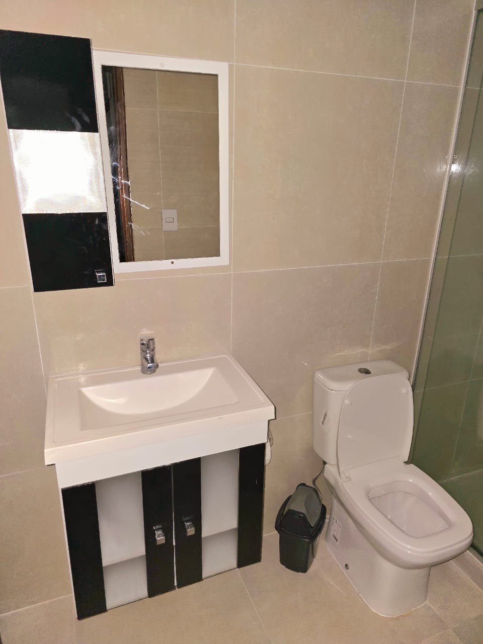DEPARTAMENTO AMOBLADO EN ANTICRETICO DE 4 DORMITORIOS - INMUEBLE NUMERO 546