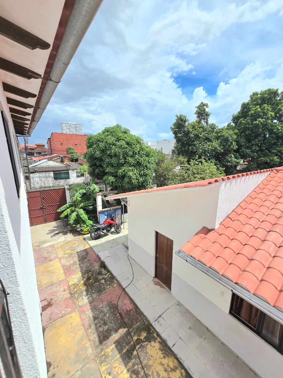 CASA COMERCIAL EN VENTA ZONA OESTE - INMUEBLE NUMERO 568
