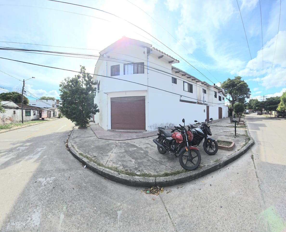 CASA COMERCIAL EN VENTA ZONA OESTE - INMUEBLE NUMERO 568