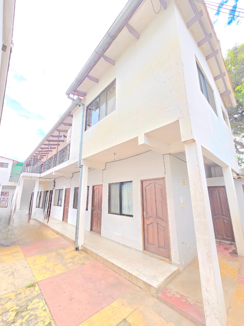 CASA COMERCIAL EN VENTA ZONA OESTE - INMUEBLE NUMERO 568
