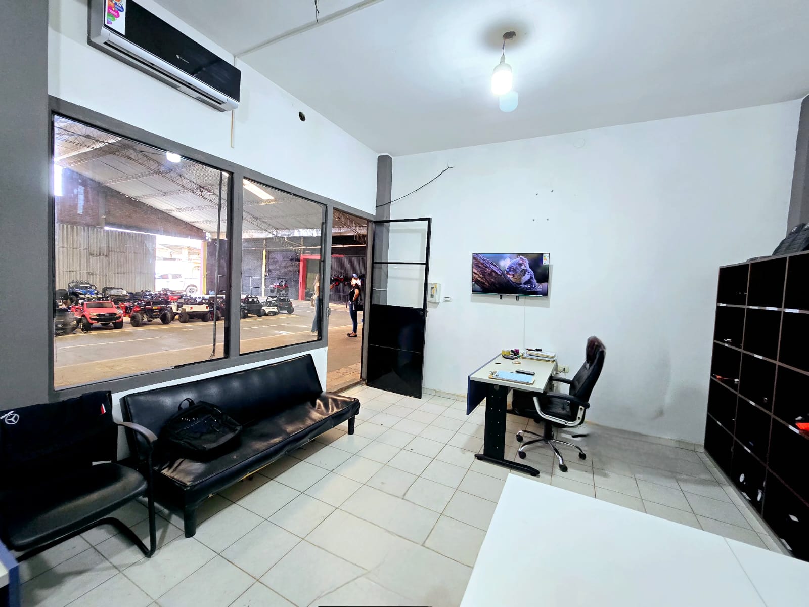 GALPON EN VENTA ZONA NOR-OESTE - INMUEBLE NUMERO 578