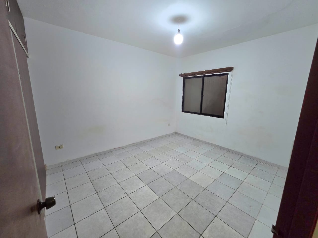 CASA EN ANTICRETICO DE 3 DORMITORIOS EN CONDOMINIO ZONA SUR SIN DEUDAS - INMUEBLE NUMERO 654