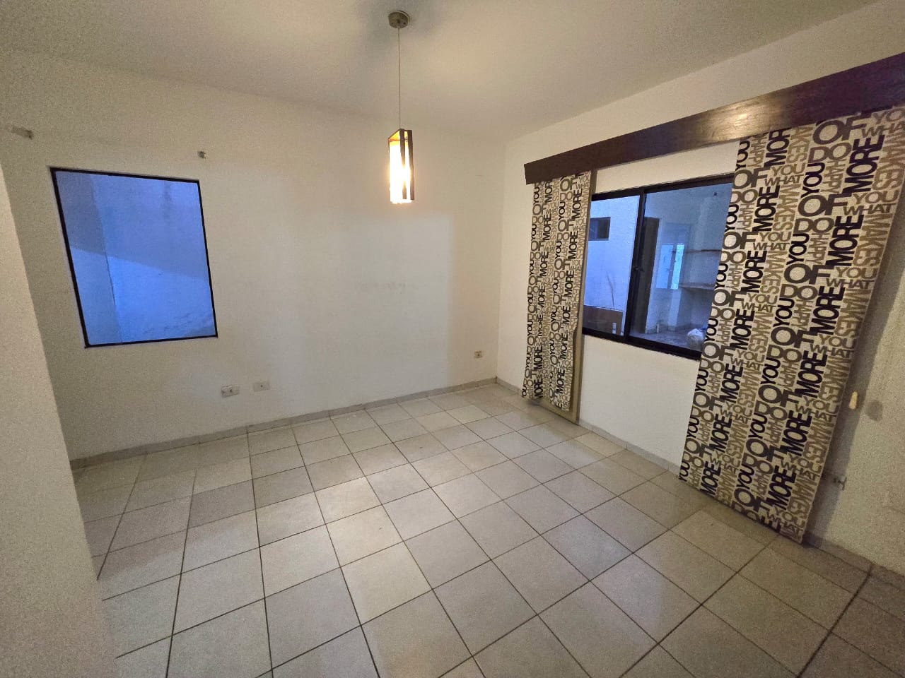 CASA EN ANTICRETICO DE 3 DORMITORIOS EN CONDOMINIO ZONA SUR SIN DEUDAS - INMUEBLE NUMERO 654