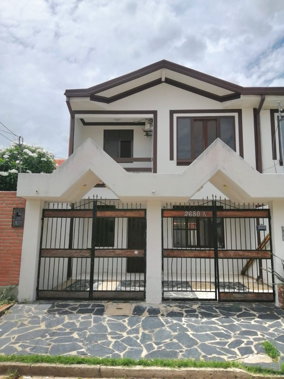 CASA EN VENTA DE 4 DORMITORIOS ZONA MERCADO MUTUALISTA - INMUEBLE NUMERO 660