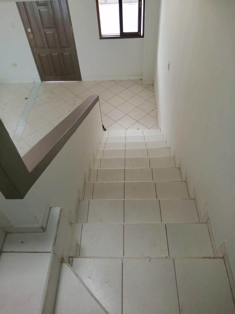 CASA EN VENTA DE 4 DORMITORIOS ZONA MERCADO MUTUALISTA - INMUEBLE NUMERO 660