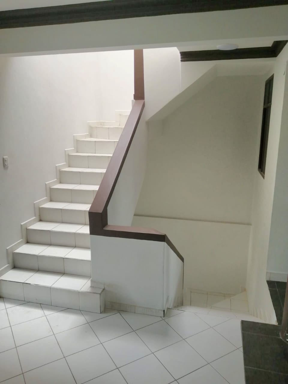 CASA EN VENTA DE 4 DORMITORIOS ZONA MERCADO MUTUALISTA - INMUEBLE NUMERO 660