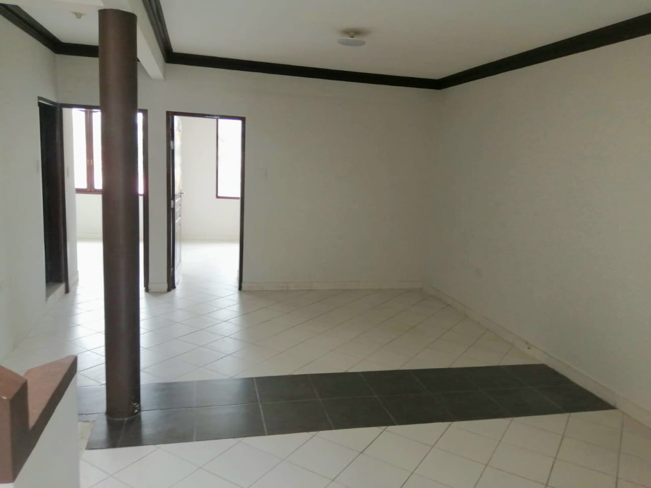 CASA EN VENTA DE 4 DORMITORIOS ZONA MERCADO MUTUALISTA - INMUEBLE NUMERO 660