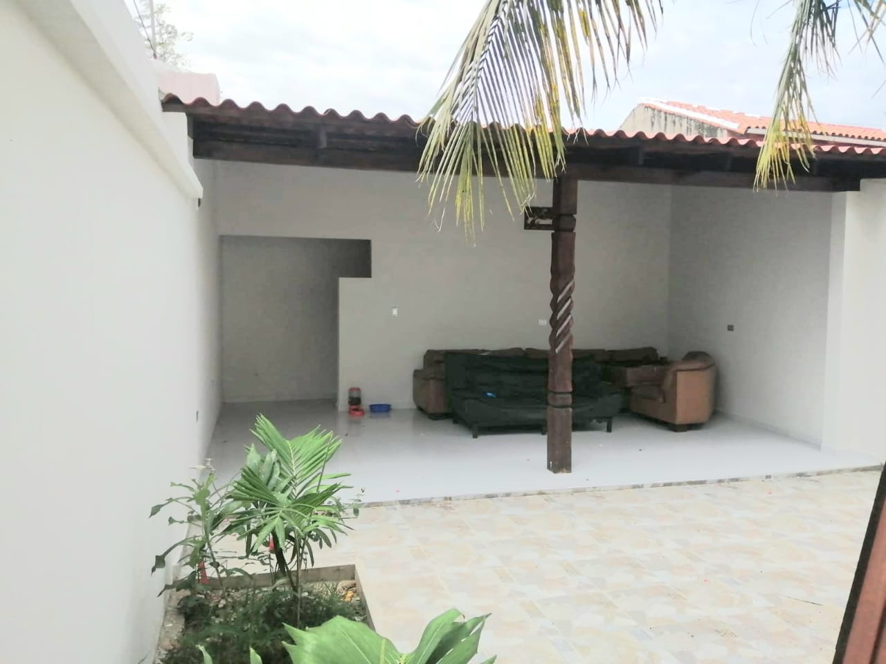 CASA EN VENTA DE 4 DORMITORIOS ZONA MERCADO MUTUALISTA - INMUEBLE NUMERO 660