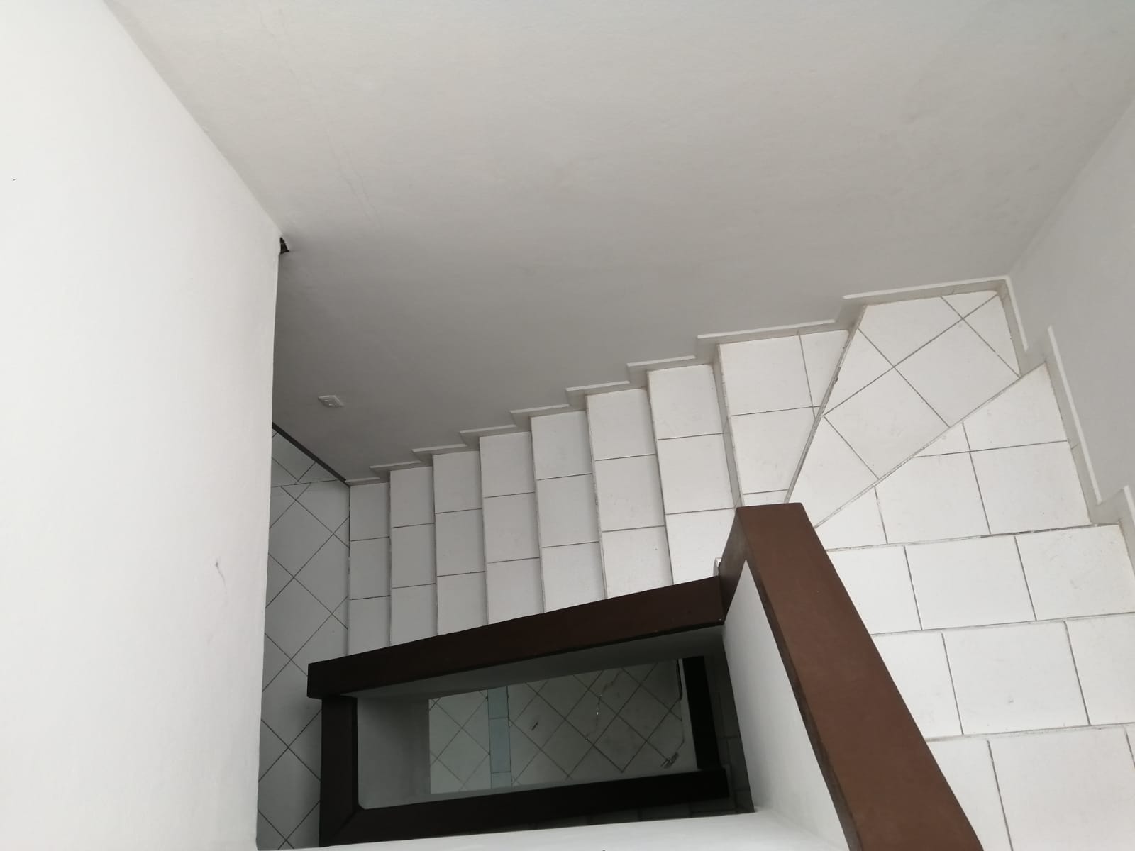 CASA EN VENTA DE 4 DORMITORIOS ZONA MERCADO MUTUALISTA - INMUEBLE NUMERO 660