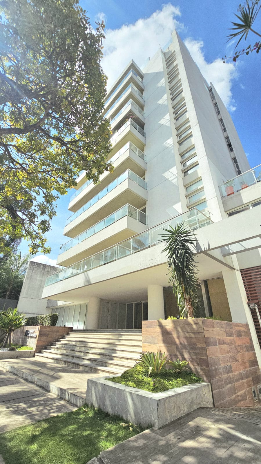 LOCAL COMERCIAL EN ANTICRETICO EN EQUIPETROL - INMUEBLE NUMERO 709
