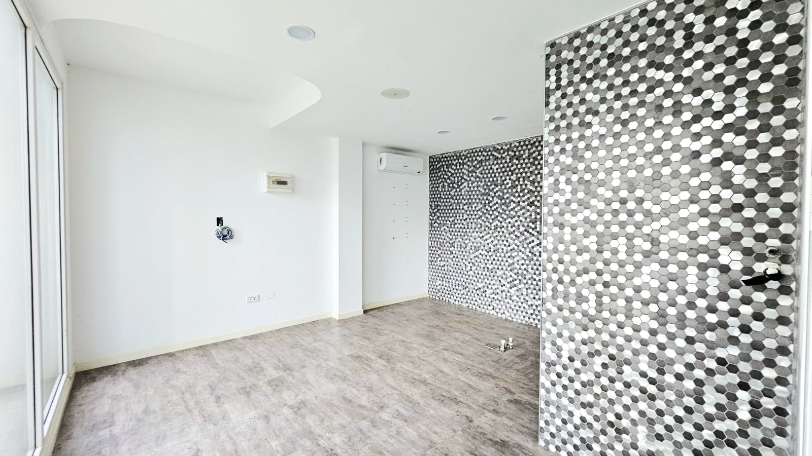 LOCAL COMERCIAL EN VENTA EN EQUIPETROL - INMUEBLE NUMERO 710