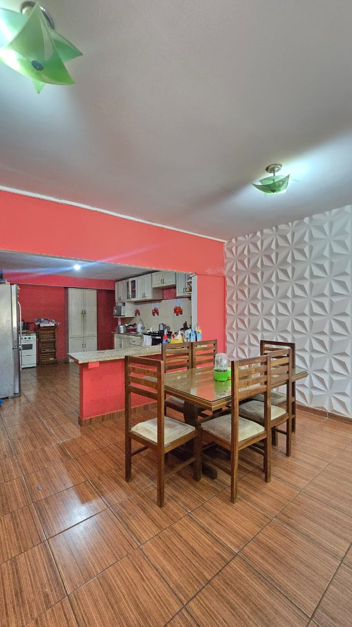 CASA EN VENTA DE 11 AMBIENTES ZONA NORTE FUERA DE CONDOMINIO - INMUEBLE NUMERO 719