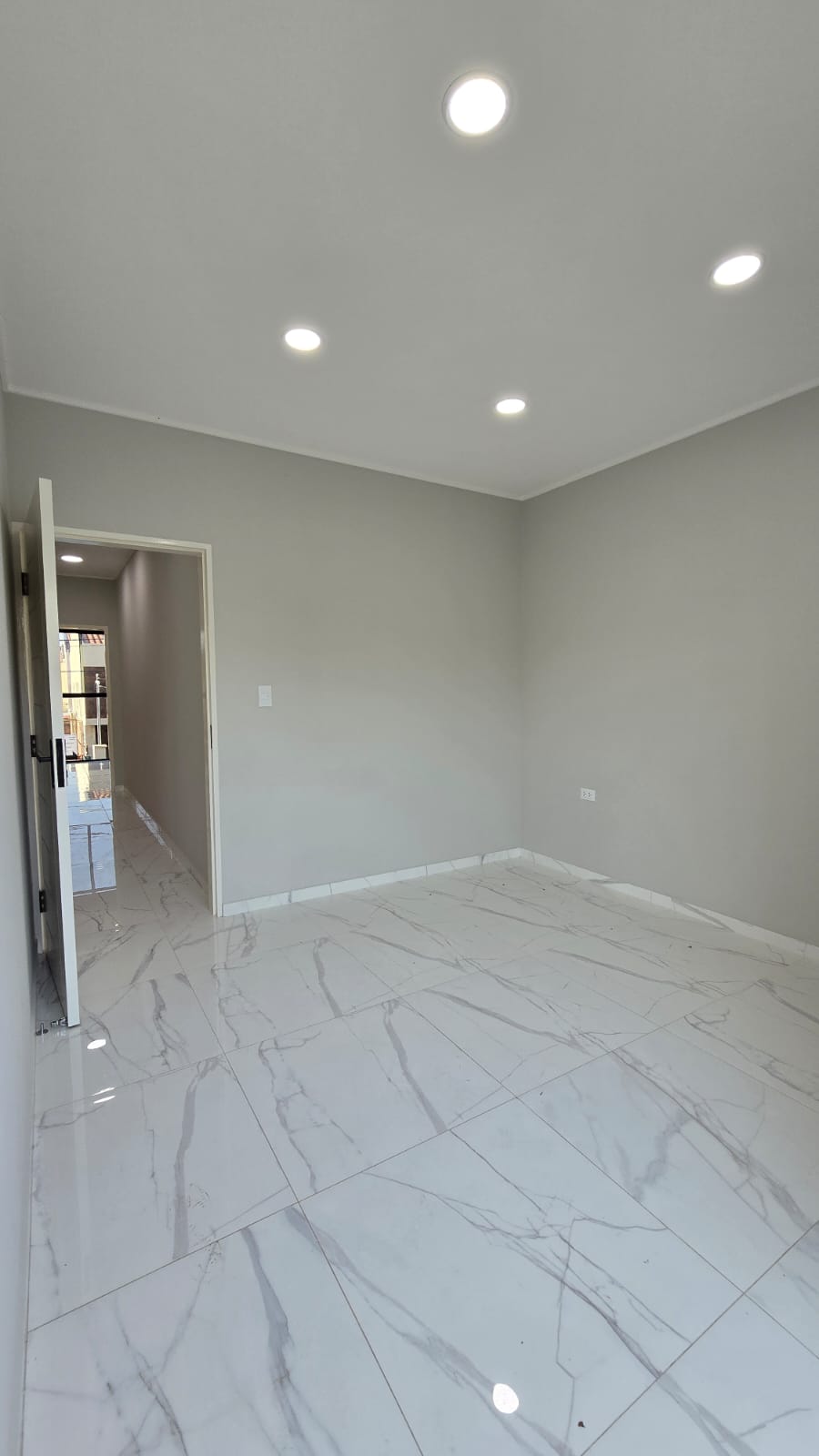 CASA DE 4 DORMITORIOS EN VENTA URUBO DENTRO DE CONDOMINIO - INMUEBLE NUMERO 726