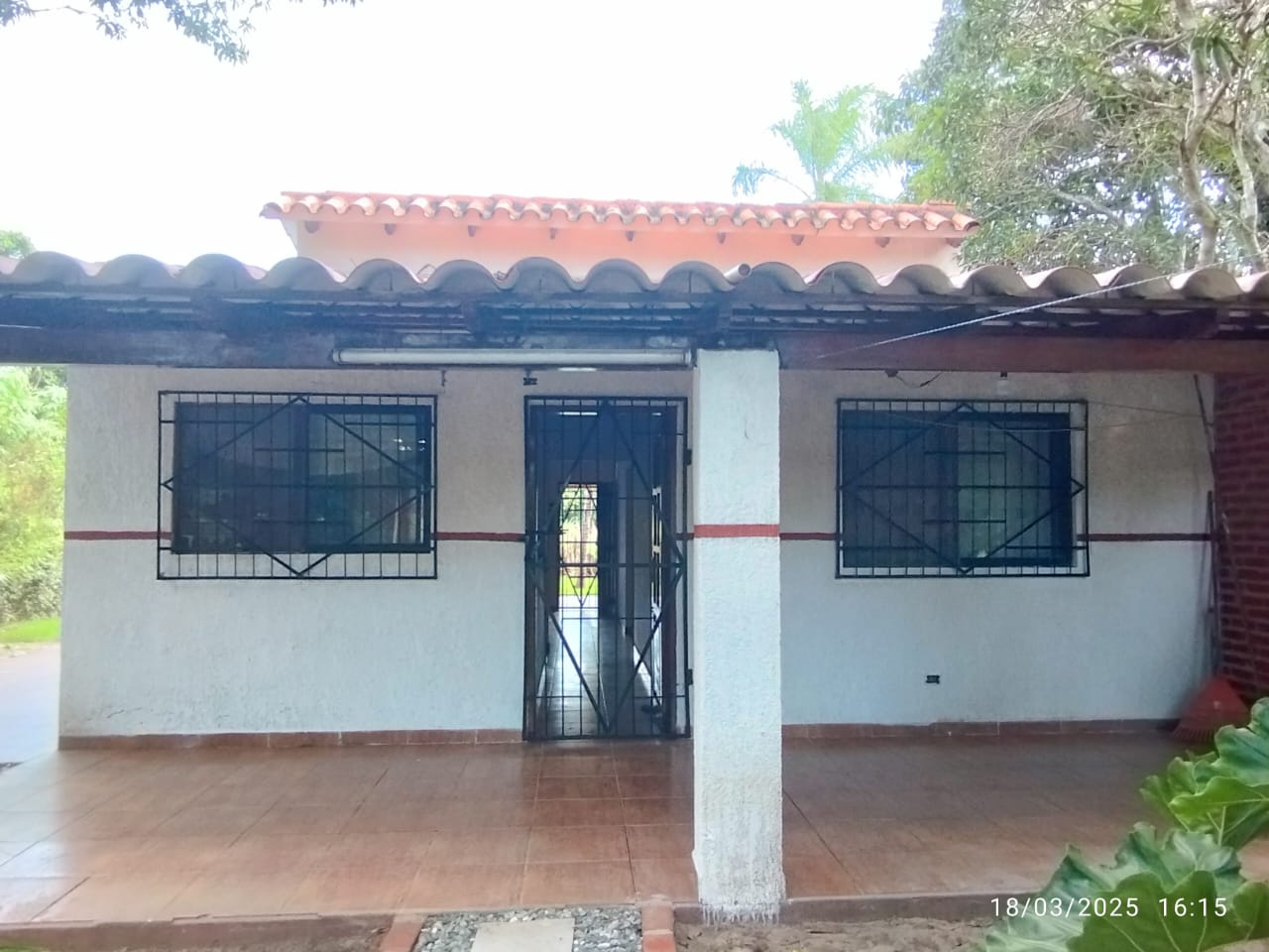 Senor Francés vende casa en Cotoca