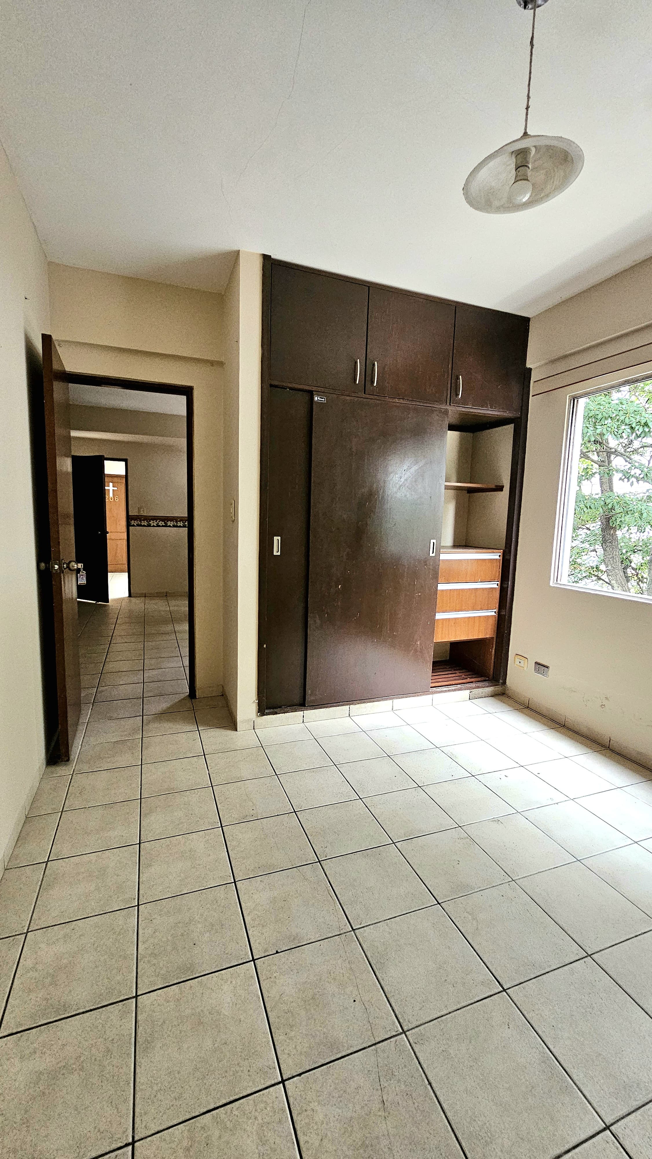 DEPARTAMENTO EN VENTA, 2DO ANILLO Y CINE CENTER