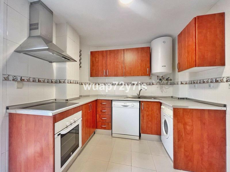 Apartamento de 3 dormitorios en planta baja en ubicación pri
