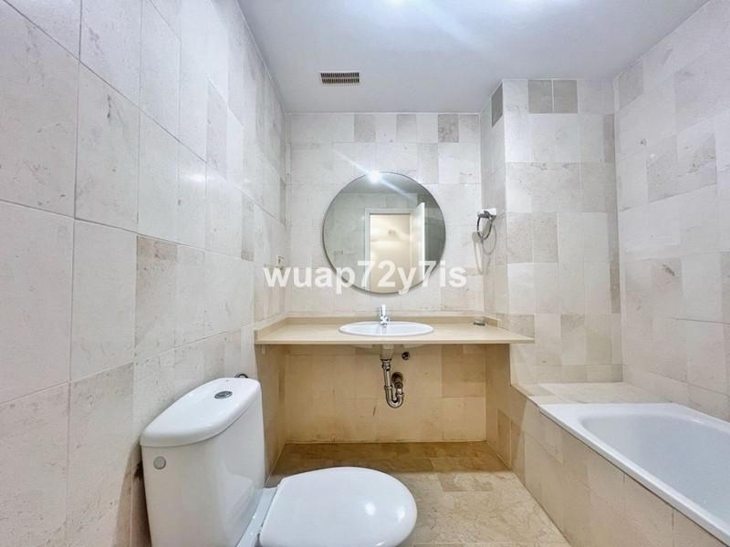 Apartamento de 3 dormitorios en planta baja en ubicación pri