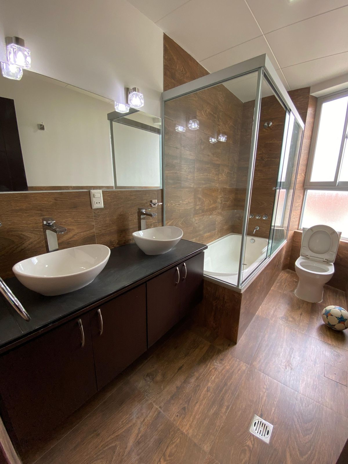 🏡 Achumani, bella casa con piscina en venta