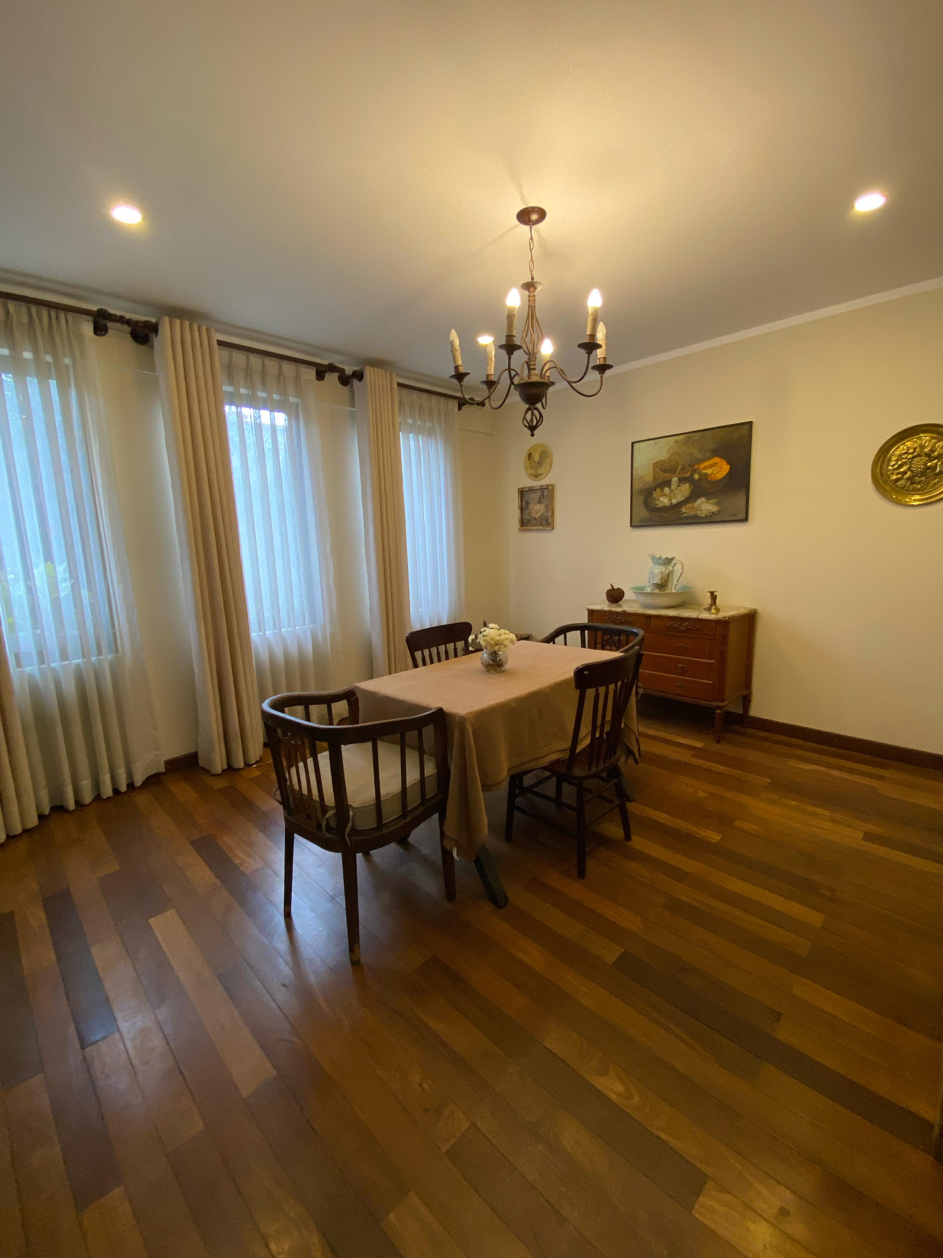 ¡Calacoto! Casa en esquina a precio de terreno 🏡✨