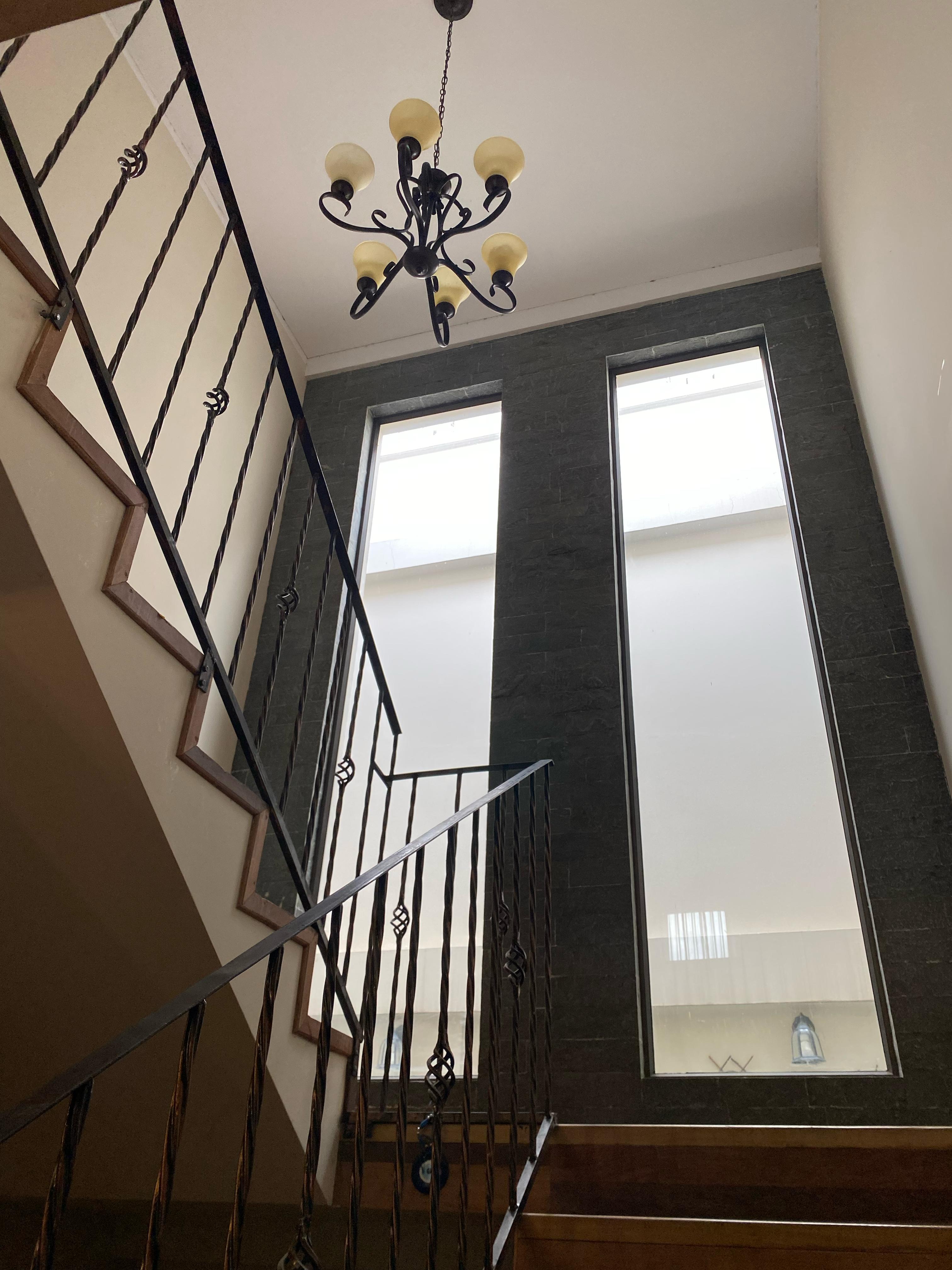 ¡Calacoto! Casa en esquina a precio de terreno 🏡✨