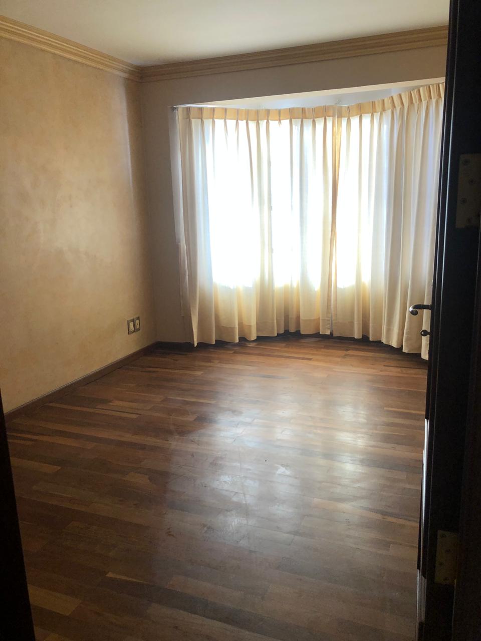 HERMOSO ALQUILER EN UNA DIVINA CASA MULTIFAMILIAR