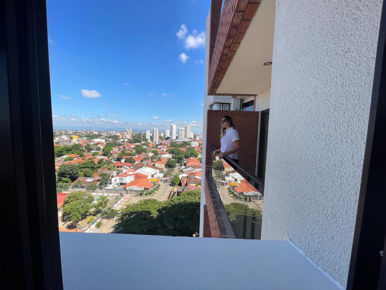 Hermoso departamento en venta de 2 dormitorios Zona Sur Parque Urbano entre 1er y 2do anillo