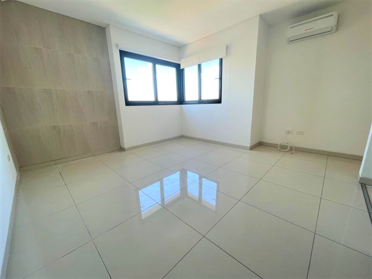 Hermoso departamento en venta de 2 dormitorios Zona Sur Parque Urbano entre 1er y 2do anillo