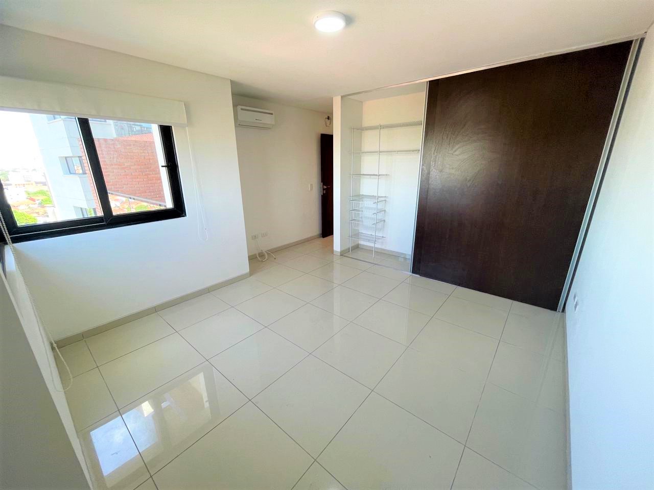 Hermoso departamento en venta de 2 dormitorios Zona Sur Parque Urbano entre 1er y 2do anillo