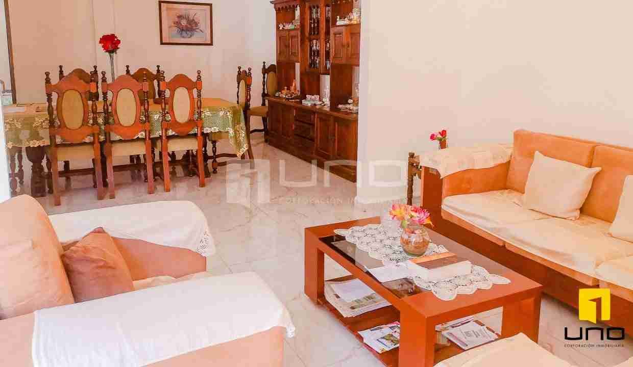 ZONA HIPERMAXI SUR VENDO CASA PARA INVERSIONISTA