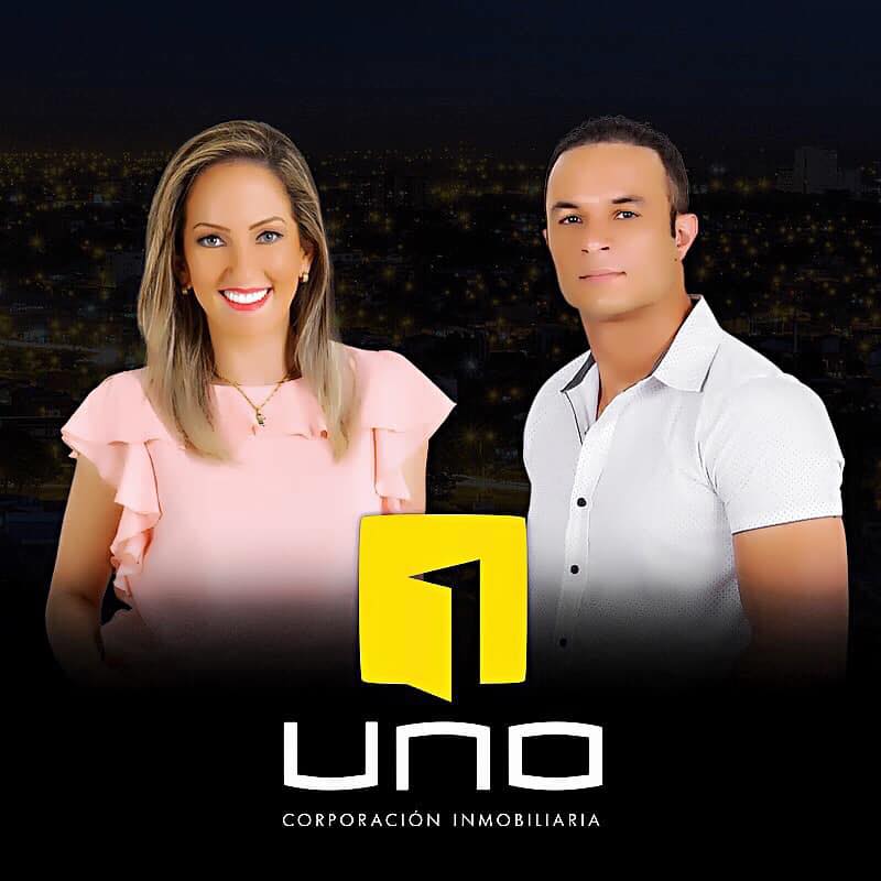 Fernando y Laura - UNO Corporacion Inmobiliaria